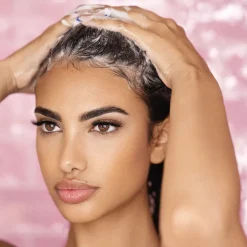 Shampooing The One