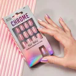 Faux ongle effet chrome orb