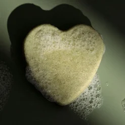 Shampooing solide purifiant à l'ortie piquante