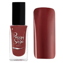 Vernis à ongles reddish brown